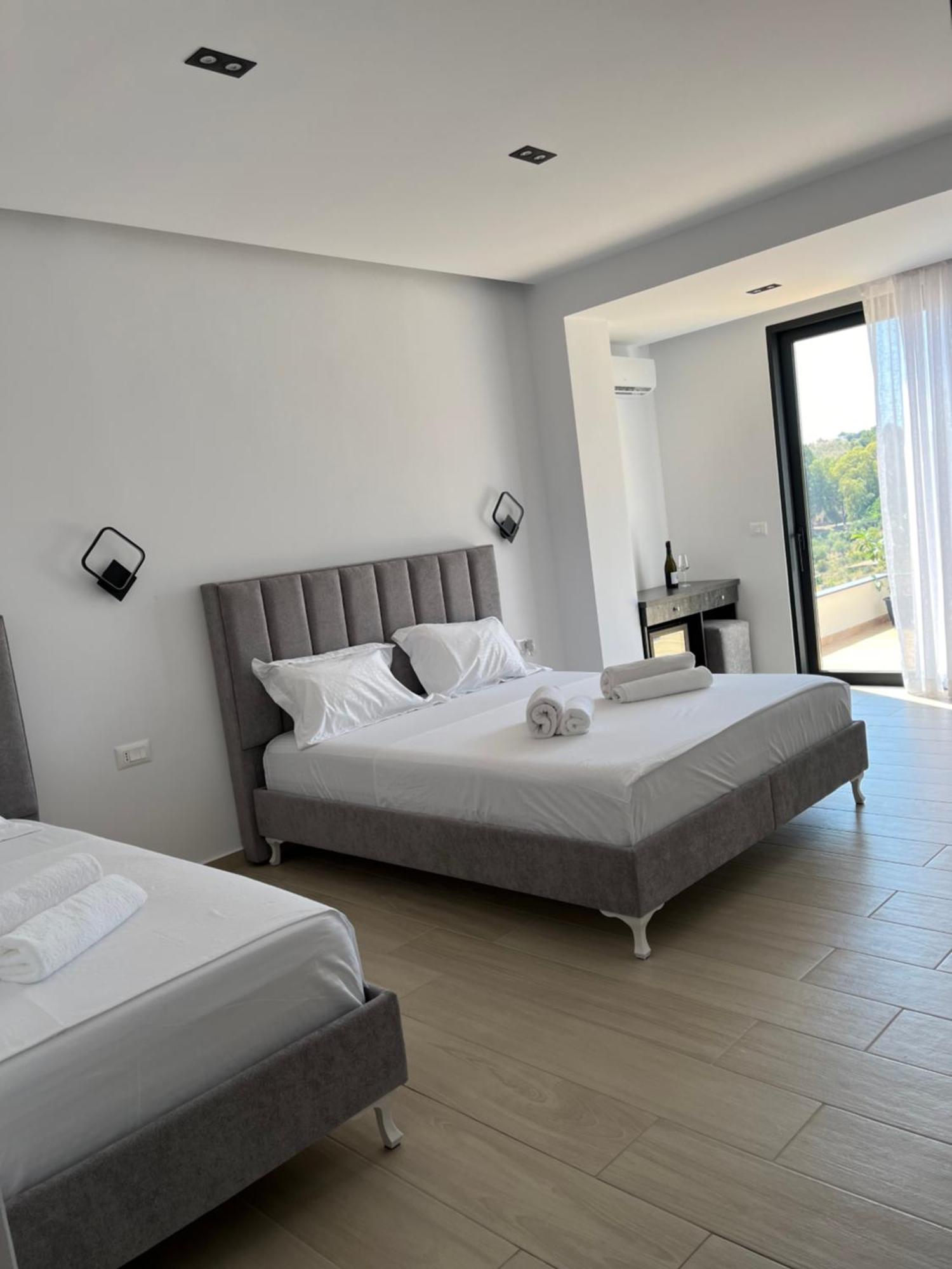 Del Mare Hotel Sarande Exterior photo